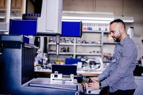 https://harry-roth.de/wp-content/uploads/2016/12/4-industriereportage-kaiser_0111-500x333.jpg