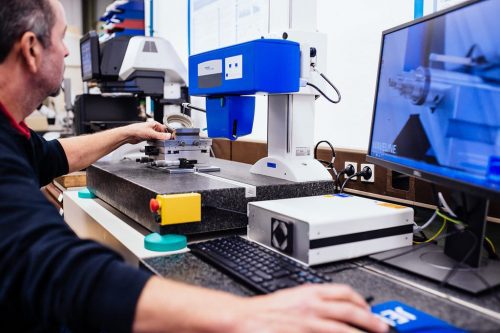 https://harry-roth.de/wp-content/uploads/2016/12/6-industriereportage-harryroth_0166-500x333.jpg